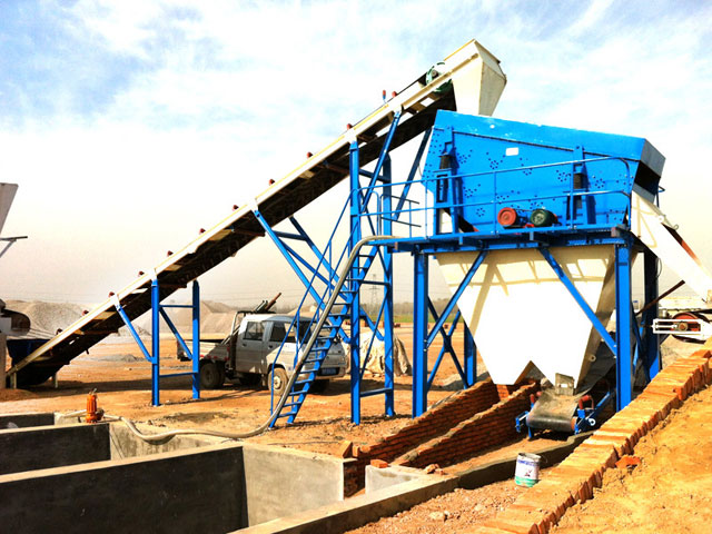 混凝(níng)土攪拌站(zhan)同步振動(dòng)水洗機