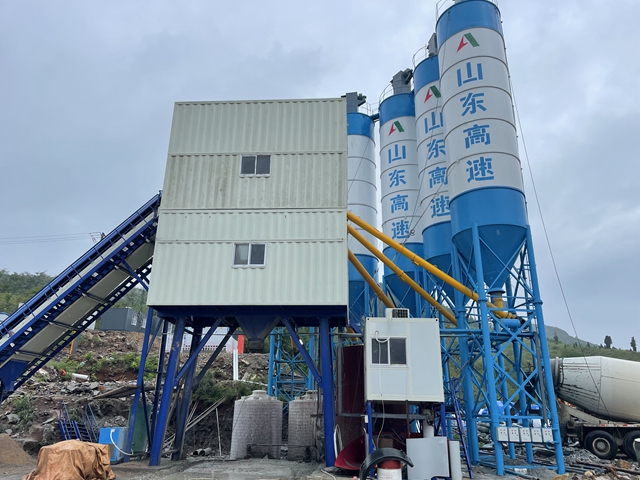 商品(pǐn)混凝土攪拌(bàn)站設備的安(ān)全防範有哪(nǎ)些？